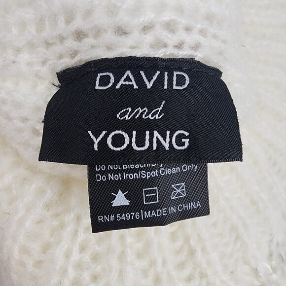 David & Young Cream Gold Sparkle Knit Tam Hat - Picture 7 of 8